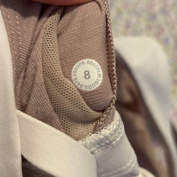 Lululemon Free to Be Moved High Neck Bra White Size 8 EUC - Picture 5 of 5